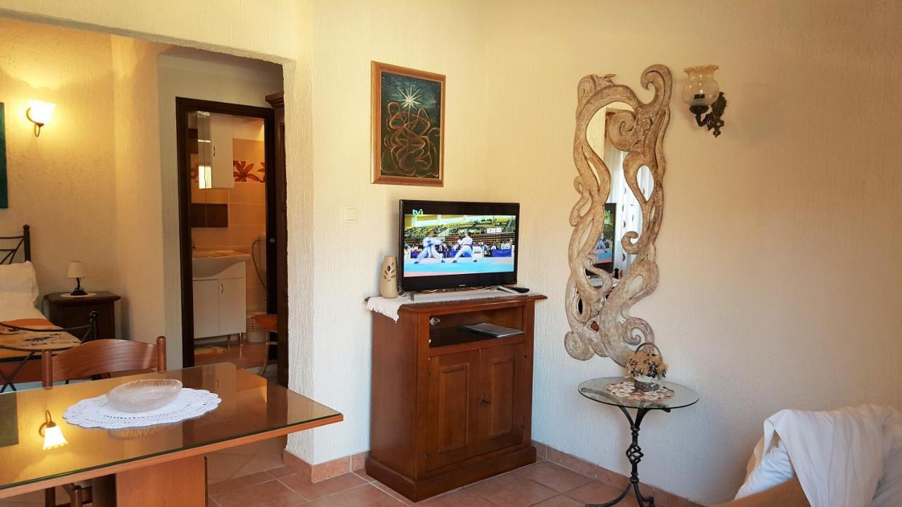 Apartment La Roza Funtana Exterior foto